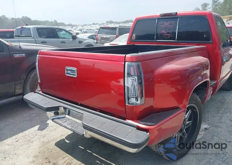 1998 Chevrolet C1500 Sportside z USA, uszkodzony, nr VIN 1GCEC14R0WZ184775